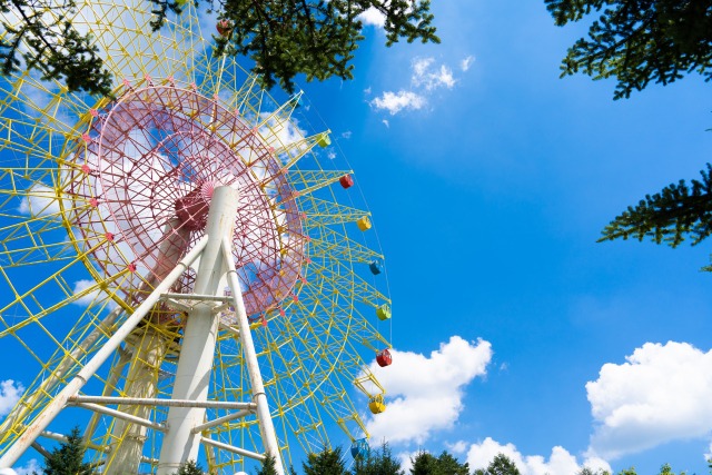 遊園地やテーマパークのバイトについて