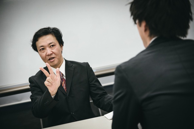 理由３「社会人に受けがいい仕事だから」