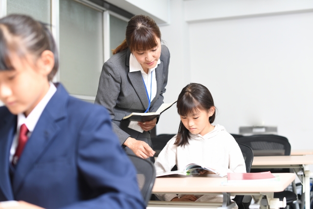 大学生が月10万稼ぐには